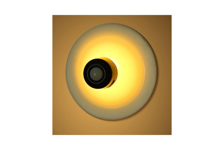 Luce notturna automatica a ventosa